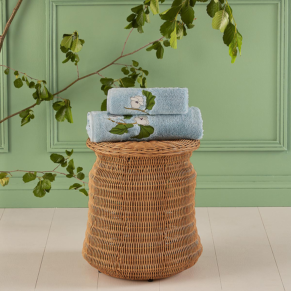 Who says bathroom towels have to be boring ? Add a big colour statement to  your ensuite or guest room with our Jacquard Towel collection. 🧡