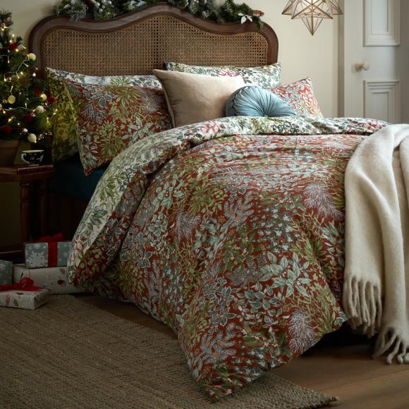 Laura Ashley Crossdale Christmas Berries Duvet Cover Set