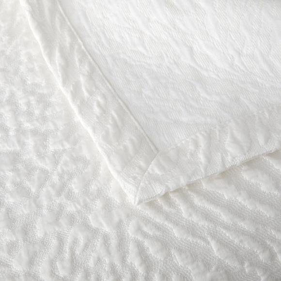 Yves Delorme Souvenir Bed Cover Blanc